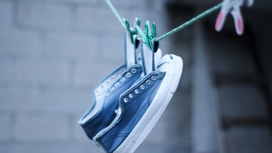 How To Dry Tennis Shoes 6 Easy Ways (2 is Fastest)